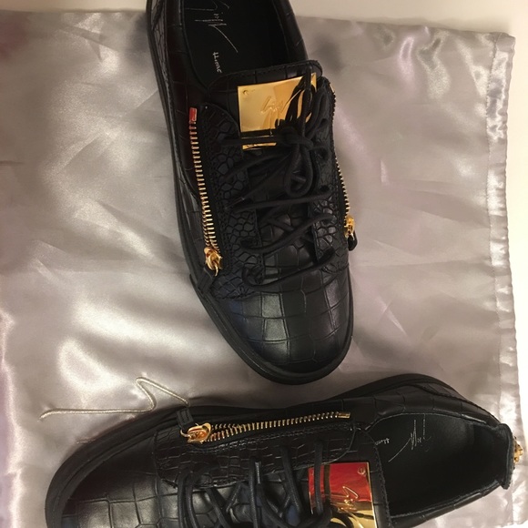 (Sold) Black Giuseppe Zanotti (Almost New Condition) - Picture 3 of 5